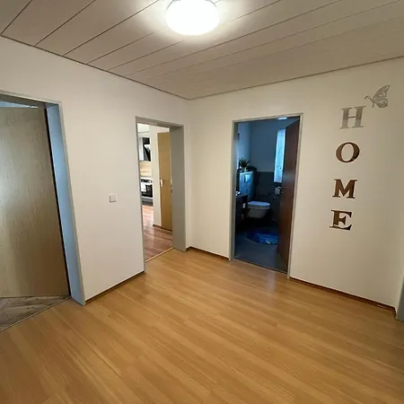 To-ni-le Apartment *